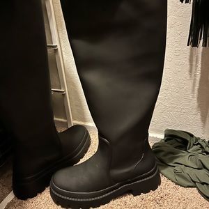 Combat rain boots